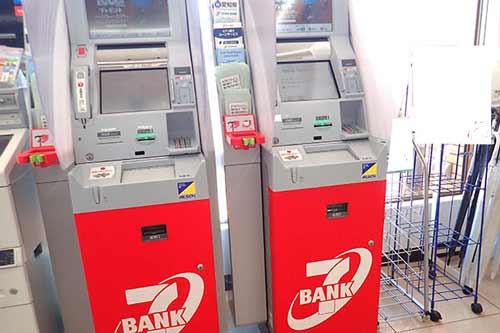 コンビニATM